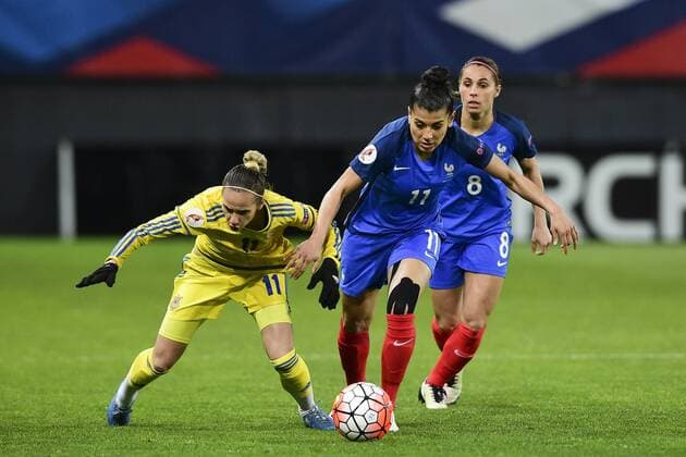 Kenza Dali (France) vs Tetyana Romanenko (Ukraine) FOOTBALL : France vs Ukraine - Match Qualificatif Euro2017 - 11 04 2016 JBAutissier Panoramic 