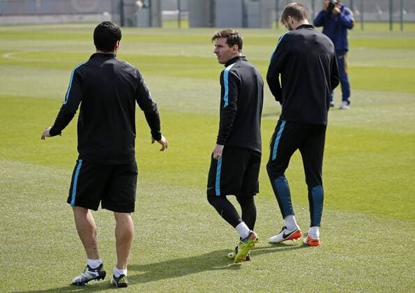 BARCELONA -april 12- SPAIN: Leo Messi, Gerard Pique and Luis Suarez during the training before the Champions League match against Atletico de Madrid, celebrated in the Ciutat Esportiva Joan Gamper, on april 12, 2016. Photo: Joan Valls Urbanandsport Cordon Press  xJoanxValls Urbanandsportx xFC-BARCELONA-TRAINING-CHAMPIONS-LEAGUEx
