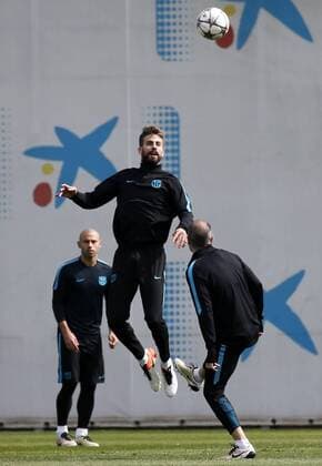 BARCELONA -april 12- SPAIN: Gerard Pique during the training before the Champions League match against Atletico de Madrid, celebrated in the Ciutat Esportiva Joan Gamper, on april 12, 2016. Photo: Joan Valls Urbanandsport Cordon Press  xJoanxValls Urbanandsportx xFC-BARCELONA-TRAINING-CHAMPIONS-LEAGUEx