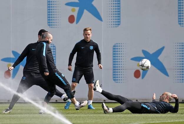 BARCELONA -april 12- SPAIN: Javier Mascherano, Ivan Rakitic and Andres Iniesta during the training before the Champions League match against Atletico de Madrid, celebrated in the Ciutat Esportiva Joan Gamper, on april 12, 2016.  xJoanxValls Urbanandsportx xFC-BARCELONA-TRAINING-CHAMPIONS-LEAGUEx