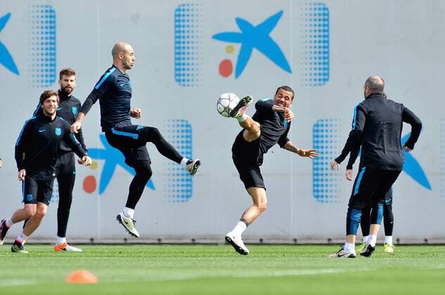 April 12, 2016 - Barcelona, Spain - Dani Alves of F.C.Barcelona in action with the ball during F.C.Barcelona training session before Club Atltico de Madris vs F.C. Barcelona UEFA Champions League match, in Barcelona, 12 of April, 2016. Barcelona Training And press conference PK Pressekonferenz  - ZUMAn230