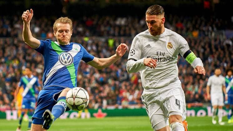 v.li.: Andre Schürrle (Wolfsburg, 17), Sergio Ramos (Real, 4), xjgx