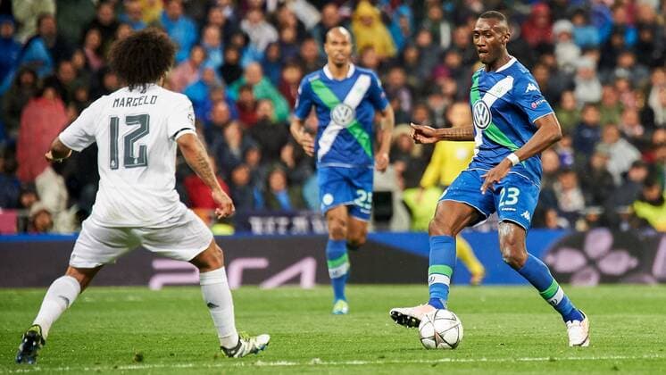 v.li.: Marcelo Vieira (Marcelo, Real, 12), Ronaldo Aparecido Rodrigues (Naldo, Wolfsburg, 25), Josuha Guilavogui (Wolfsburg, 23), xjgx
