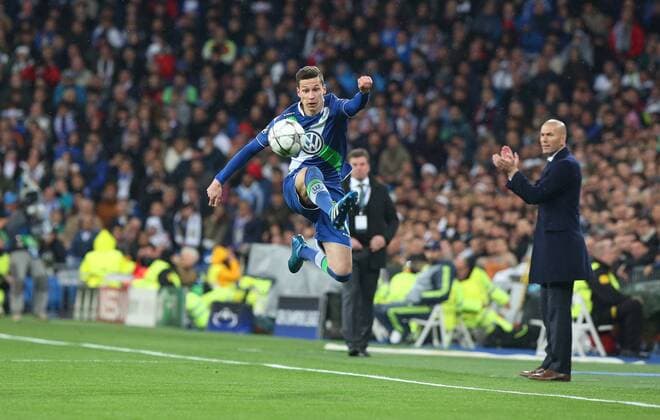 Madrid Real Madrid vs VfL, CL Madrid, Spanien. 12.04.2016, FUßBALL - Real Madrid vs VfL Wolfsburg, Viertelfinale, Champions League, Saison 2015-2016, Estadio Santiago Bernabeu. Bild zeigt: Julian Draxler (VfL Wolfsburg)