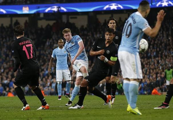 Kevin De Bruyne of Manchester City scores the first goal of the night during the UEFA Champions League match at The Etihad Stadium. Photo credit should read: Simon Bellis Sportimage EDITORIAL USE ONLY. No use with unauthorised audio, video, data, fixture lists, club league logos or live services. Online in-match use limited to 120 images, no video emulation. No use in betting, games or single club league player publications.