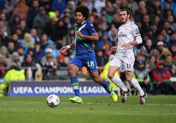 FUSSBALL CHAMPIONS LEAGUE SAISON 2015 2016 VIERTELFINALE RUECKSPIEL Real Madrid - VfL Wolfsburg 12.04.2016 Dante (li, VfL Wolfsburg) gegen Gareth Bale (re, Real Madrid) 