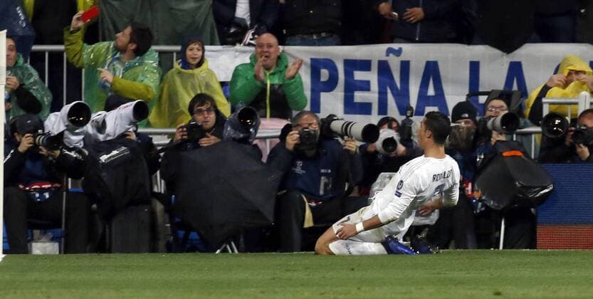 Real Madrid s Portuguese forward Cristiano Ronaldo celebrates his thid goal for the team before Wolfsburg during a Champions League quarter final second leg match between Real Madrid and Wolfsburg held at Santiago Bernabeu Stadium in Madrid, Spain, 12 April 2016. REAL MADRID VS WOLFSBURGO !ACHTUNG: NUR REDAKTIONELLE NUTZUNG!  RMD031 20160412-635960974749393768