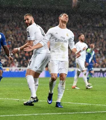 FUSSBALL CHAMPIONS LEAGUE SAISON 2015 2016 VIERTELFINALE RUECKSPIEL Real Madrid - VfL Wolfsburg 12.04.2016 Karim Benzema (li) und Cristiano Ronaldo (re, beide Real Madrid) 