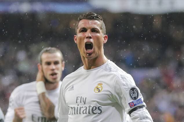 Cristiano RONALDO, Real Madrid 7 Torjubel, Jubel nach dem Tor zum 1-0 mit MARCELO, Real Madrid 12 Toni KROOS, Real Madrid 8 Gareth BALE, Real Madrid 11 Luka MODRIC, Real Madrid 19 REAL MADRID - VFL WOLFSBURG 3-0 Quarterfinal, Football UEFA Champions League, Wolfsburg, 12.04.2016 CL Saison 2015 2016