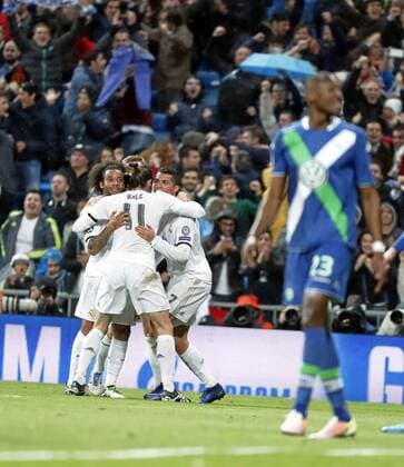Champions League quarter-final second leg between VfL Wolfsburg and Real Madrid. In this picture, Cristiano Ronaldo celebrates a goal with Marcelo and Bale. xBeatrizxGuzmanx 