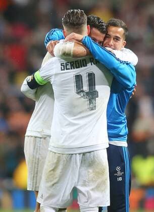 Real Madrid s Sergio Ramos, Cristiano Ronaldo and Lucas Vazquez celebrate the victory in the Champions League 2015 2016 Quarter-finals 2nd leg match. April 12,2016.  (20160412131)