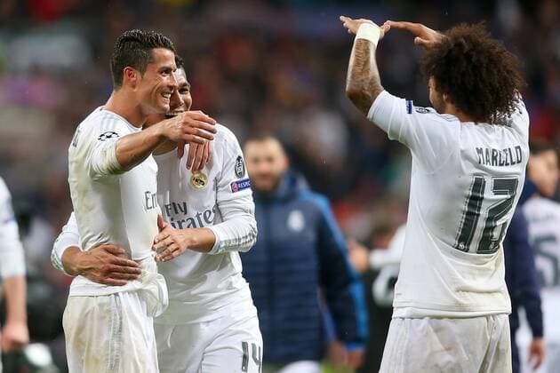 Real Madrid s Cristiano Ronaldo, Carlos Henrique Casemiro and Marcelo Vieira celebrate the victory in the Champions League 2015 2016 Quarter-finals 2nd leg match. April 12,2016.  (20160412134)