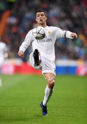 FUSSBALL CHAMPIONS LEAGUE SAISON 2015 2016 VIERTELFINAL RUECKSPIEL Real Madrid - VfL Wolfsburg 12.04.2016 Cristiano Ronaldo (Real Madrid) mit Ball 