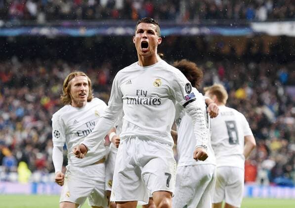 FUSSBALL CHAMPIONS LEAGUE SAISON 2015 2016 VIERTELFINAL RUECKSPIEL Real Madrid - VfL Wolfsburg 12.04.2016 JUBEL Cristiano Ronaldo (Real Madrid) nach seinem Tor zum 2-0mit Ball 