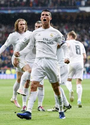 FUSSBALL CHAMPIONS LEAGUE SAISON 2015 2016 VIERTELFINAL RUECKSPIEL Real Madrid - VfL Wolfsburg 12.04.2016nach seinem Tor zum 2-0mit Ball 