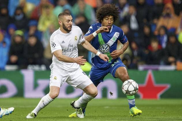 (L-R) Karim Benzema of Real Madrid, Dante of Vfl Wolfsburg during the UEFA Champions League quarter-final match between Real Madrid and VfL Wolfsburg on April 12, 2016 at the Santiago Bernabeu stadium in Madrid, Spain. Real Madrid v VfL Wolfsburg UEFA Champions League 2015 2016 xVIxxIVx 5308554