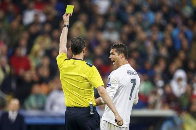(L-R) referee Viktor Kassai, Cristiano Ronaldo of Real Madrid during the UEFA Champions League quarter-final match between Real Madrid and VfL Wolfsburg on April 12, 2016 at the Santiago Bernabeu stadium in Madrid, Spain. Real Madrid v VfL Wolfsburg UEFA Champions League 2015 2016 xVIxxIVx 5308559