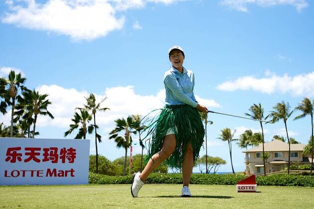 April 12, 2016 - Xi Yu Lin hits her tee shot wearing the hula skirt and laughs as it lands safely on the free during the Pro Am day of the Lotte Championship presented by Hershey at Ko Olina Golf Club in Kapolei, HI LPGA Golf Damen Golf 2016: Lotte Championship APR 12 - ZUMAc04_