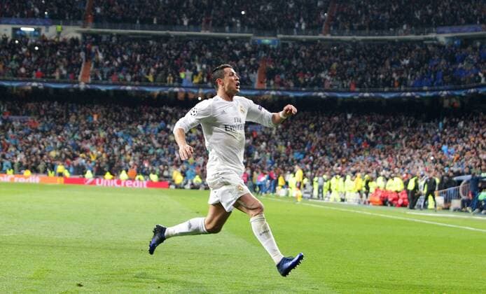 Madrid Real Madrid vs VfL, CL Madrid, Spanien. 12.04.2016, FUßBALL - Real Madrid vs VfL Wolfsburg, Viertelfinale, Champions League, Saison 2015-2016, Estadio Santiago Bernabeu. Bild zeigt: Cristiano Ronaldo (Real Madrid) jubelt nach seinem Tor zum 3:0