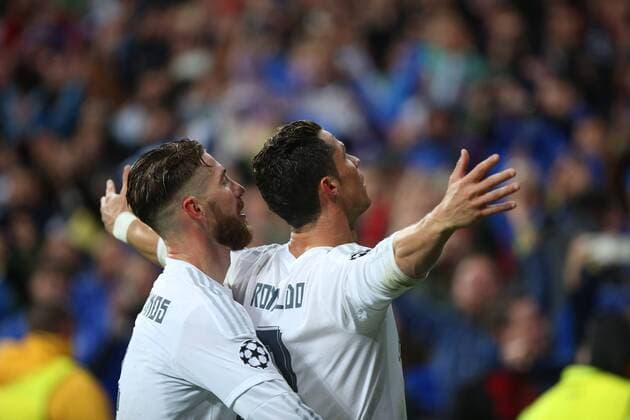 Madrid Real Madrid vs VfL, CL Madrid, Spanien. 12.04.2016, FUßBALL - Real Madrid vs VfL Wolfsburg, Viertelfinale, Champions League, Saison 2015-2016, Estadio Santiago Bernabeu. Bild zeigt: Cristiano Ronaldo (Real Madrid) jubelt nach seinem Tor zum 3:0