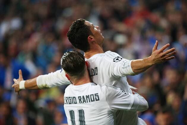 Madrid Real Madrid vs VfL, CL Madrid, Spanien. 12.04.2016, FUßBALL - Real Madrid vs VfL Wolfsburg, Viertelfinale, Champions League, Saison 2015-2016, Estadio Santiago Bernabeu. Bild zeigt: Cristiano Ronaldo (Real Madrid) jubelt nach seinem Tor zum 3:0
