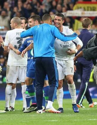 Madrid Real Madrid vs VfL, CL Madrid, Spanien. 12.04.2016, FUßBALL - Real Madrid vs VfL Wolfsburg, Viertelfinale, Champions League, Saison 2015-2016, Estadio Santiago Bernabeu. Bild zeigt: Cristiano Ronaldo (Real Madrid) Schlussjubel