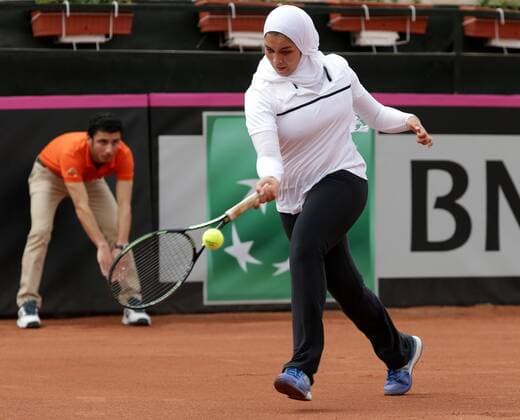 Bilder des Tages - SPORT TENNIS - ITF, Fed Cup KAIRO,EGYPT,13.APR.16 - TENNIS - ITF, Fed Cup, Europe Africa Zone II, Group 1, Egypt vs Austria. Image shows Dona Abo Habaga (EGY). GEPAxpictures xWalterxLuger