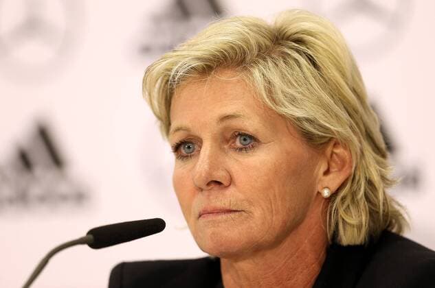 Foto : Bundestrainerin Silvia NEID ( Deutschland ) Fussball Länderspiel der Damen - EM - Qualifikation am Di. 12.04.2016 Deutschland - Kroatien