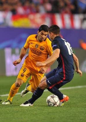 Luis Suarez FC Barcelona Barca and Lucas Hernandez (At. Madrid) during the UEFA Champions League 1 4 finals match between Atletico de Madrid and F.C Barcelona played at Estadio Vicente Calderon, Madrid - FOTO : J.M.Colomo  xJ.M.Colomox xx