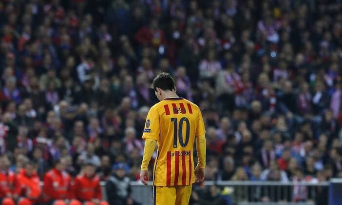 FC Barcelona Barca Argentinian forward Leo Messi reacts during a Champions League quarter final second leg match between Atletico de Madrid and FC Barcelona at Vicente Calderon stadium in Madrid, Spain, 13 April 2016. ATLETICO MADRID VS BARCELONA !ACHTUNG: NUR REDAKTIONELLE NUTZUNG!  MAD048 20160413-635961828425315609