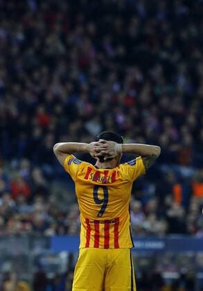 Bilder des Tages - SPORT FC Barcelona Barca Uruguayan forward Luis Suarez reacts during a Champions League quarter final second leg match between Atletico de Madrid and FC Barcelona at Vicente Calderon stadium in Madrid, Spain, 13 April 2016. ATLETICO MADRID VS BARCELONA !ACHTUNG: NUR REDAKTIONELLE NUTZUNG!  MAD055 20160413-635961831878999609