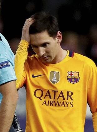 FC Barcelona Barca Argentinian forward Leo Messi reacts during a Champions League quarter final second leg match between Atletico de Madrid and FC Barcelona at Vicente Calderon stadium in Madrid, Spain, 13 April 2016. ATLETICO MADRID VS BARCELONA !ACHTUNG: NUR REDAKTIONELLE NUTZUNG!  MAD063 20160413-635961839383847609