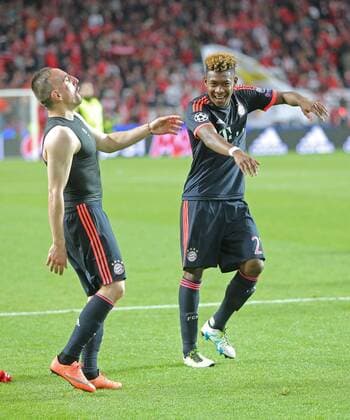 Schlussjubel Jubel Franck RIBERY, FCB 7 David ALABA, FCB 27 BENFICA LISSABON - FC BAYERN MUENCHEN Quarterfinal, Football UEFA Champions League, Lissabon, 13.04.2016 CL Saison 2015 2016