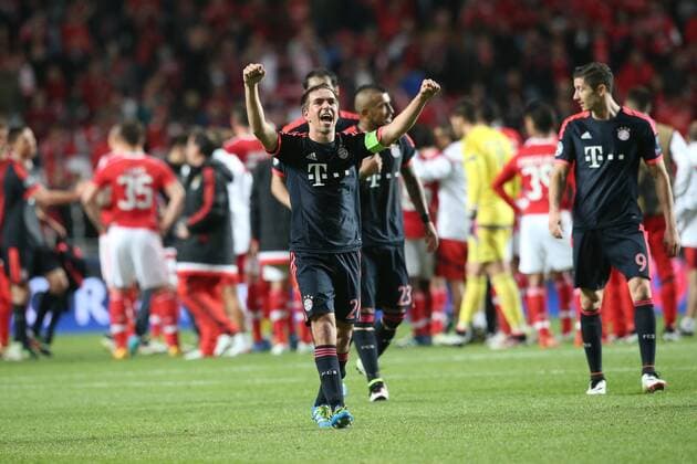 Lissabon Philipp Lahm (FC Bayern Muenchen) mit hochgerissenen Armen nach dem 2:2, Benfica Lissabon vs. FC Bayern Muenchen, Fussball, Champions League Viertelfinale, 13.04.2016, Copyright: Langer Eibner-Pressefoto EP_HLR