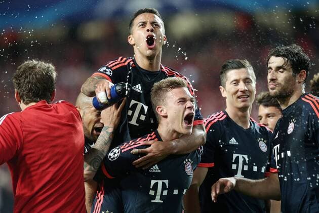 Lissabon Thiago Alcantara (FC Bayern Muenchen) Joshua Kimmich (FC Bayern Muenchen) nach dem 2:2, Benfica Lissabon vs. FC Bayern Muenchen, Fussball, Champions League Viertelfinale, 13.04.2016, Copyright: Langer Eibner-Pressefoto EP_HLR