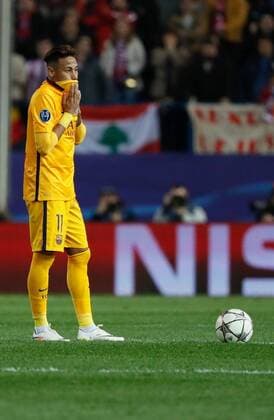 FC Barcelona Barca Brazilian forward Neymar da Silva reacts during a Champions League quarter final second leg match between Atletico de Madrid and FC Barcelona at Vicente Calderon stadium in Madrid, Spain, 13 April 2016. EFE JuanJo Martin ATLETICO MADRID VS BARCELONA !ACHTUNG: NUR REDAKTIONELLE NUTZUNG!  MAD075 20160413-635961849687953034