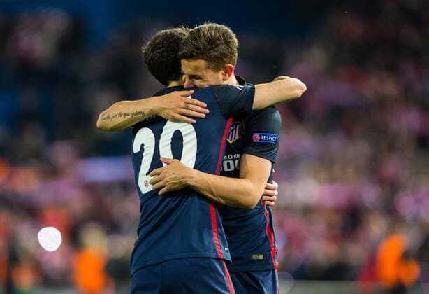 Mittwoch 13.04.2016, Champions League - Viertelfinale, Rueckspiel in Madrid, Saison 2015 2016, Atletico Madrid - FC Barcelona Barca 2:0, schlussjubel Juanfran (Atletico Madrid 20) Lucas Hernandez (Atletico Madrid 19) DeFodi507