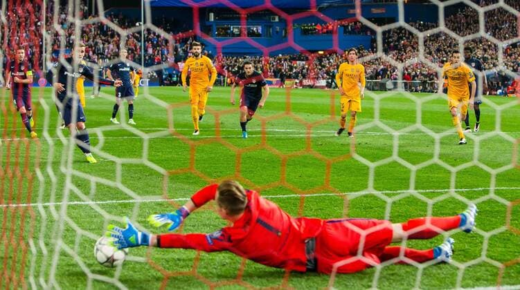 Mittwoch 13.04.2016, Champions League - Viertelfinale, Rueckspiel in Madrid, Saison 2015 2016, Atletico Madrid - FC Barcelona Barca Antoine Griezmann (Atletico Madrid 7) erzielt das 2:0 DeFodi507