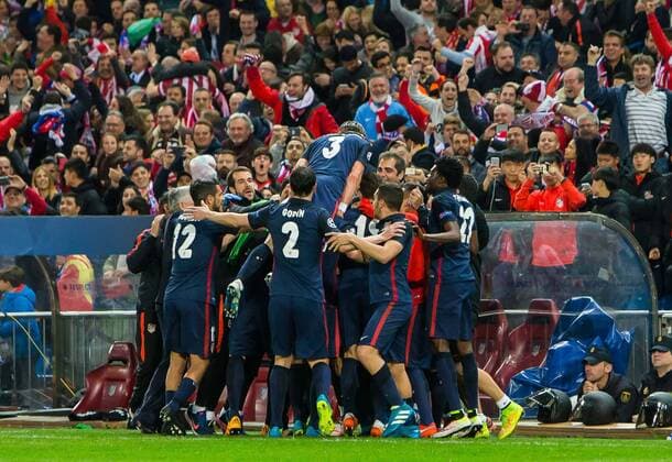 Mittwoch 13.04.2016, Champions League - Viertelfinale, Rueckspiel in Madrid, Saison 2015 2016, Atletico Madrid - FC Barcelona Barca Jubel ueber das 2 zu 0 erzielt von Antoine Griezmann (Atletico Madrid 7) DeFodi507