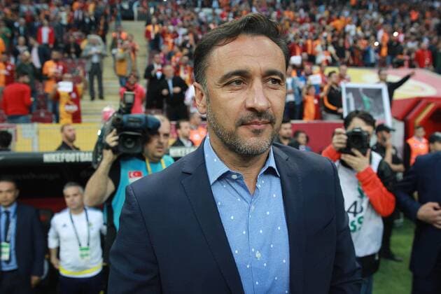 Turkey Sportoto superlig big derby match between Galatasaray and Fenerbahce at Turk Telekom Arena Stadium in Istanbul , Turkey , april 13 ,2016. Final Score : Galatasaray 0 - Fenerbahce 0 Pictured: Coach Vitor Pereira of Fenerbahce. 