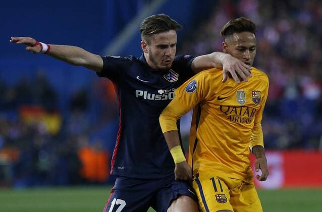 Atletico de Madrid midfielder Saul (L) and FC Barcelona Barca Brazilian forward Neymar Da Silva fight for the ball during a Champions League quarter final second leg match at Vicente Calderon stadium in Madrid, Spain, 13 April 2016. ATLETICO MADRID VS BARCELONA !ACHTUNG: NUR REDAKTIONELLE NUTZUNG!  MAD087 20160413-635961855791636992