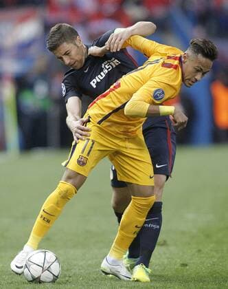 Atletico de Madrid s Gabi Fernandez (l) and FC Barcelona Barca s Jordi Alba during Champions League 2015 2016 Quarter-Finals 2nd leg match. April 13,2016.  (20160413141)