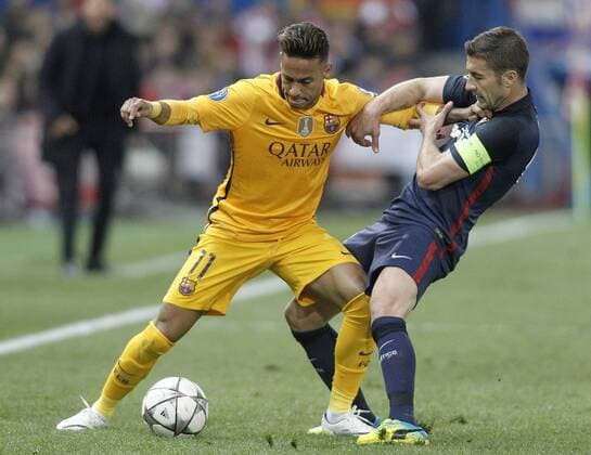 Atletico de Madrid s Gabi Fernandez (r) and FC Barcelona Barca s Neymar Santos Jr during Champions League 2015 2016 Quarter-Finals 2nd leg match. April 13,2016.  (20160413162)
