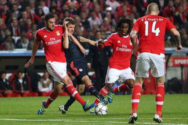 April 13, 2016 - Lisbon, Portugal - Bayern Munich s forward Thomas MÅ¸ller fights for the ball with Benfica s defender Jardel and Benfica s midfielder Renato Sanches during the UEFA Champions League quarter-final second leg football match between SL Benfica and FC Bayern Munich at the Luz stadium in Lisbon on April 13, 2016. UEFA Champions League quarter-final second leg football match SL Benfica vs FC Bayern Munich - ZUMAf123