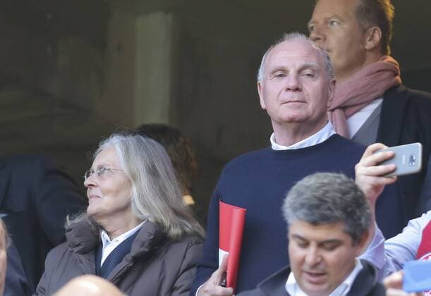 Uli HOENESS (FCB) mit Ehefrau Susi BENFICA LISSABON - FC BAYERN MUENCHEN 2-2 Quarterfinal, Football UEFA Champions League, Lissabon, 13.04.2016 Rueckspiel CL Saison 2015 2016