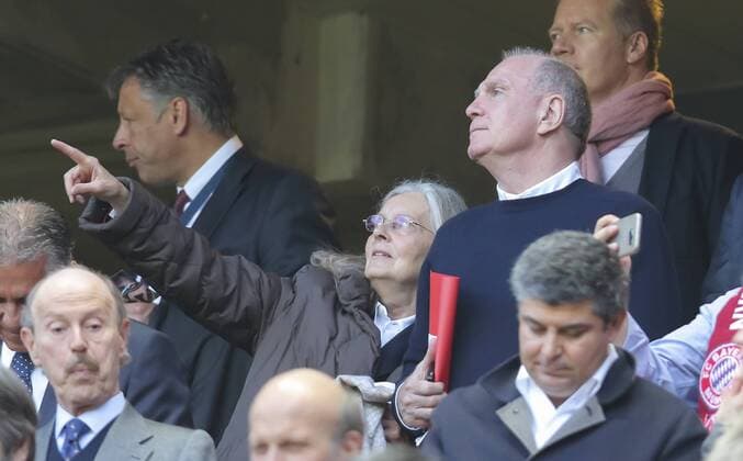 Uli HOENESS (FCB) mit Ehefrau Susi BENFICA LISSABON - FC BAYERN MUENCHEN 2-2 Quarterfinal, Football UEFA Champions League, Lissabon, 13.04.2016 Rueckspiel CL Saison 2015 2016