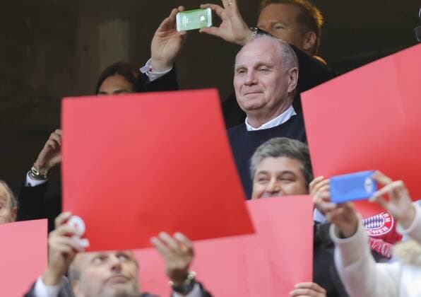 Uli HOENESS (FCB) mit Ehefrau Susi BENFICA LISSABON - FC BAYERN MUENCHEN 2-2 Quarterfinal, Football UEFA Champions League, Lissabon, 13.04.2016 Rueckspiel CL Saison 2015 2016