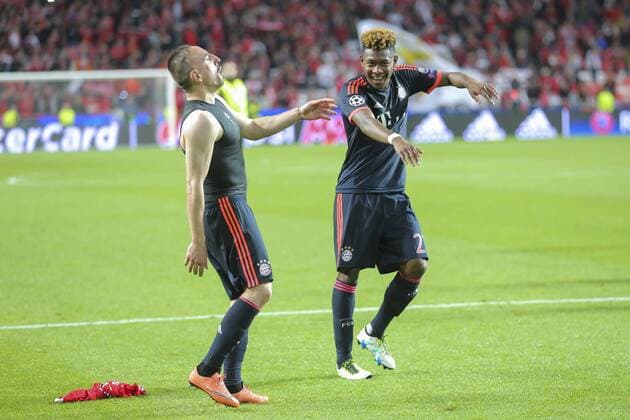 Schlussjubel Franck RIBERY, FCB 7 David ALABA, FCB 27 Tanz tanzen BENFICA LISSABON - FC BAYERN MUENCHEN 2-2 Quarterfinal, Football UEFA Champions League, Lissabon, 13.04.2016 Rueckspiel CL Saison 2015 2016