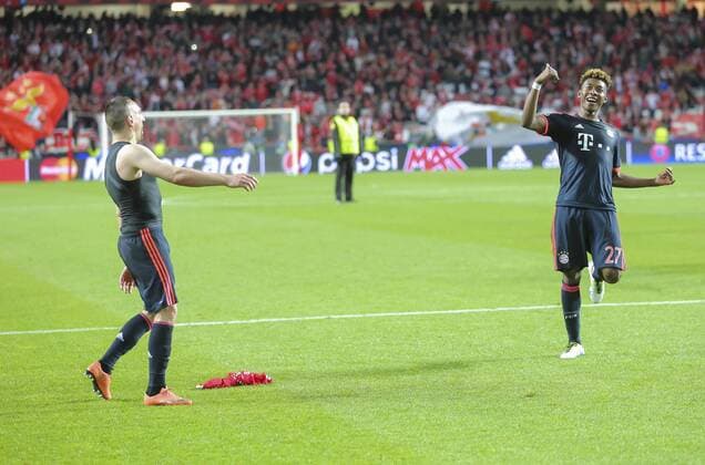 Schlussjubel Franck RIBERY, FCB 7 David ALABA, FCB 27 Tanz tanzen BENFICA LISSABON - FC BAYERN MUENCHEN 2-2 Quarterfinal, Football UEFA Champions League, Lissabon, 13.04.2016 Rueckspiel CL Saison 2015 2016