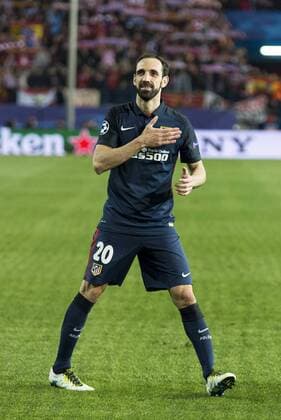 Atletico de Madrid s Juanfran celebrating the victory during Champions League 2015 2016 Quarter-Finals 2nd leg match. April 13, 2016.  (20160413111)